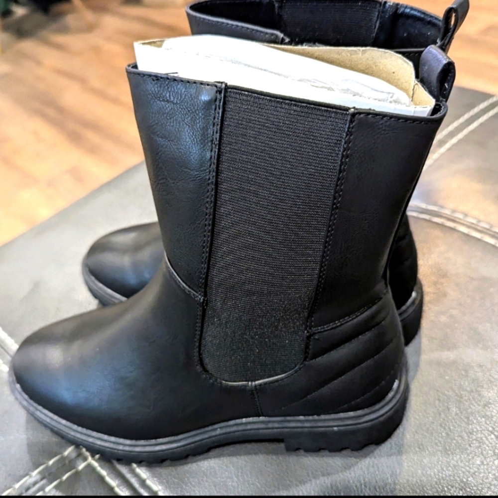 boots Evans women's Size 5 Extra Wide winter boots pairs nice w/ Jeans & sweater